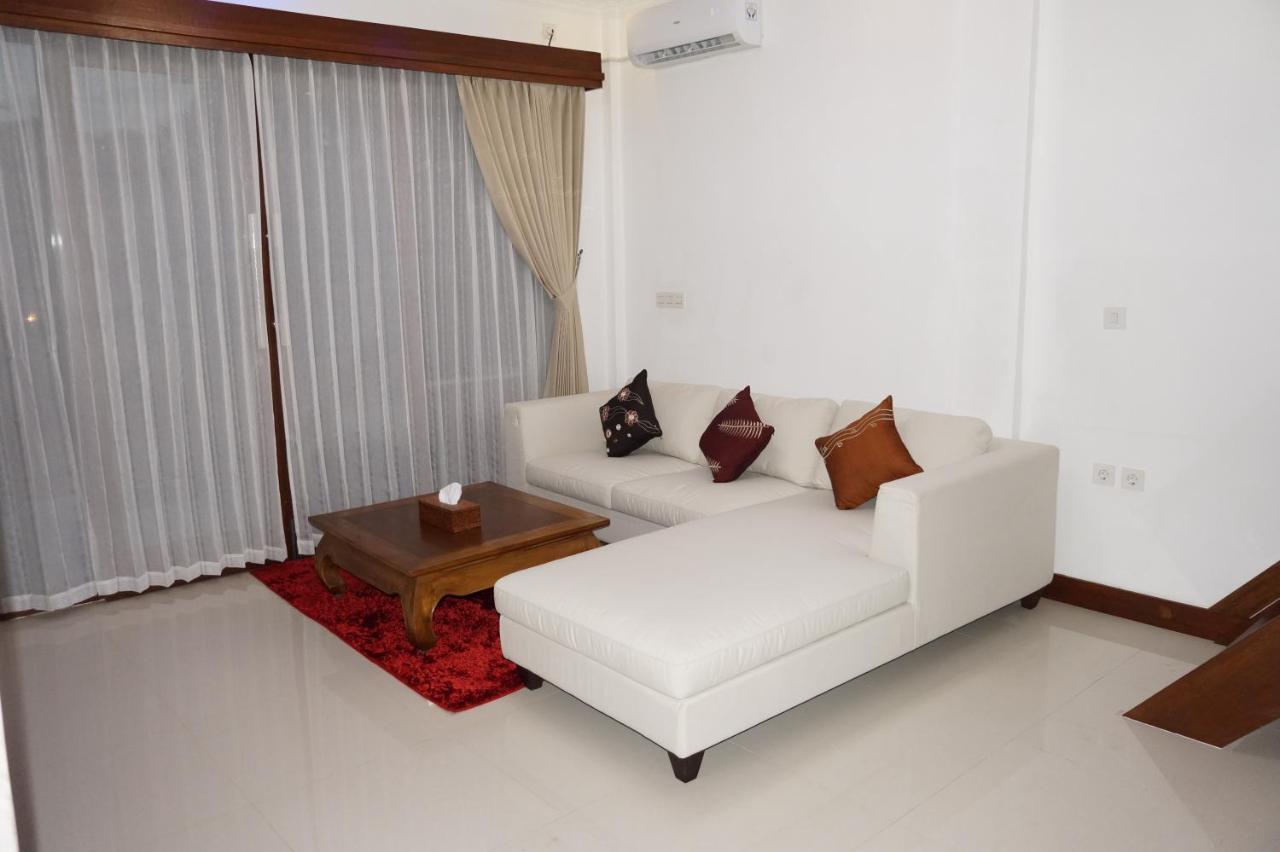 Aldi'S Bungalow Bed and Breakfast Kuta  Buitenkant foto